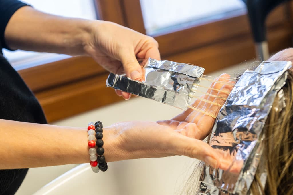 Poner mechas balayage en Nigrán